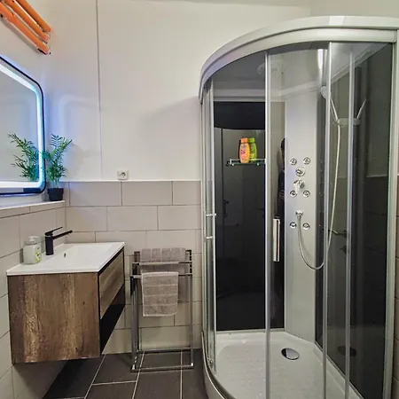 Charmante Wohnung Nahe Wiener Stadthalle Buitenkant foto